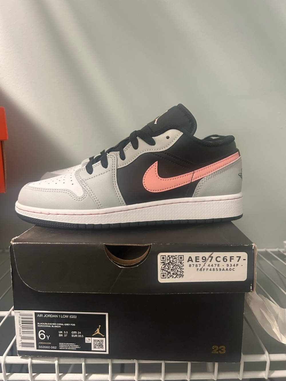 Nike Air Jordan 1 Low GS black/grey fog/pink size 6Y (7.5-8 in women’s) NEW